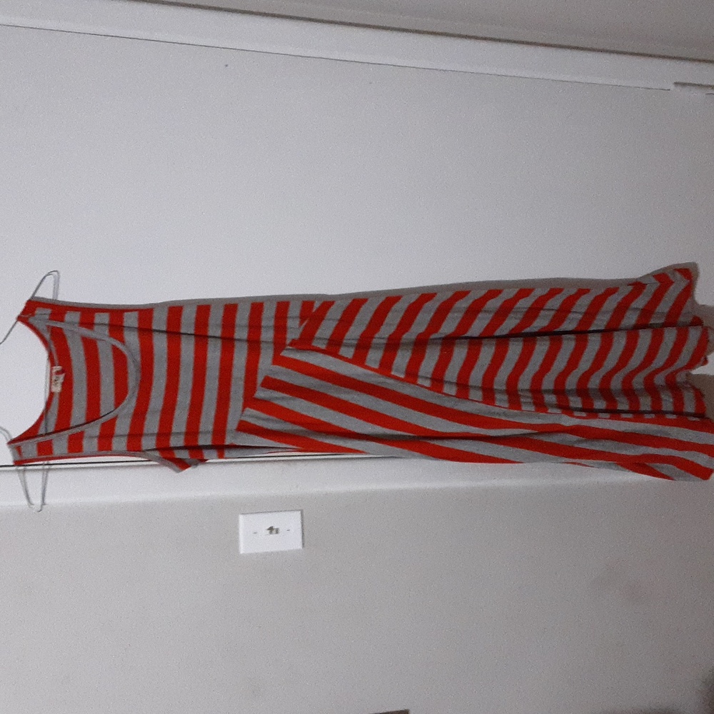 Dress - Picture 1 of 2